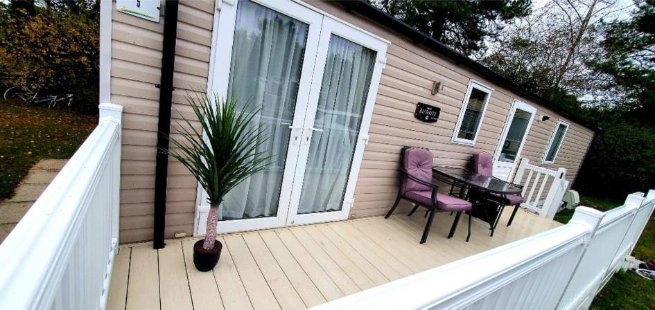 5 Geranium, Holiday Home In Oakdene Forest Park ファーンダウン エクステリア 写真